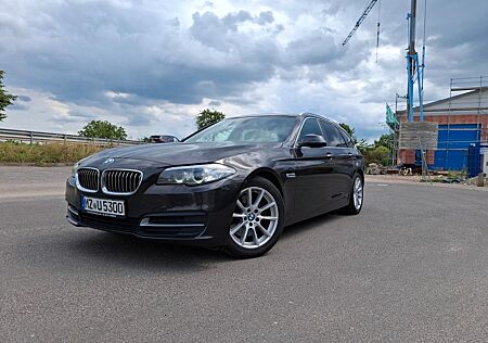 BMW 530d Touring A -