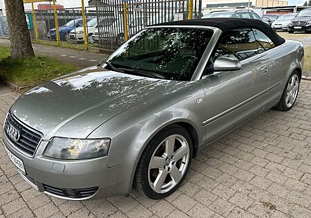 Audi A4 Cabriolet 2.5 TDI S-lien NAVI SHZ