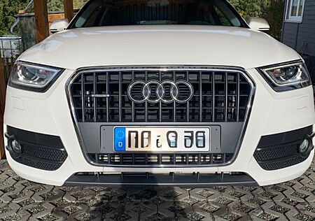 Audi Q3 2.0 TFSI quattro -