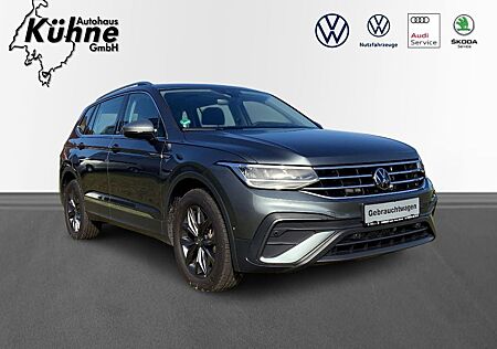 VW Tiguan Allspace Volkswagen 2.0 TDI Move 4Motion PANO AHK