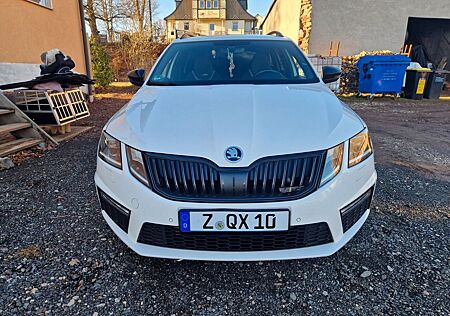 Skoda Octavia 2.0 TDI SCR DSG 4x4 RS Combi RS TÜV