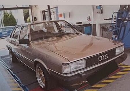 Audi 80