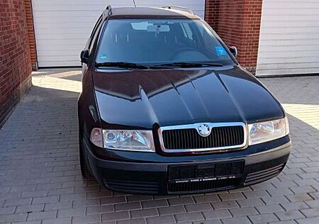 Skoda Octavia Combi 1.6 -