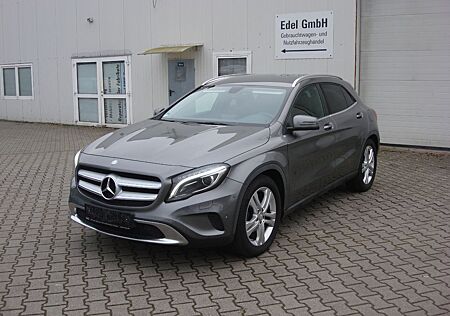 Mercedes-Benz GLA 180 CDI Urban 7G-DCT *AHK*Bi-Xenon*Service*