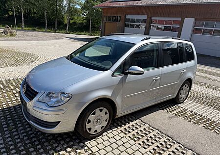 VW Touran Volkswagen Trendline.7 Sitzer.Tüv