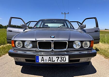 BMW 730i e32 | V8 | Vollleder | Guter Zustand