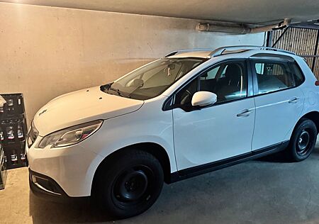 Peugeot 2008 Sehr gut erh. Active PureTech 82 Active