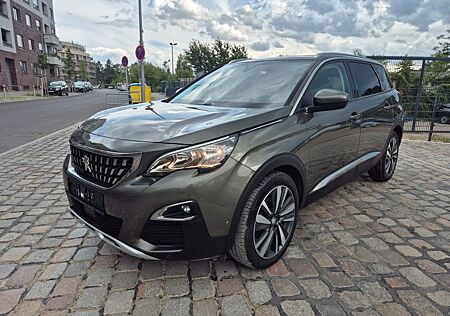 Peugeot 5008 Allure/7 SITZER/AUTOMATIK/AHK