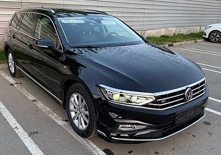 VW Passat Volkswagen Facelift R line Panoramic iQ Light 190ps