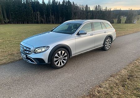 Mercedes-Benz E 220 d 4MATIC T All-Terrain ,AHK, Schiebed. Nav