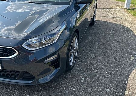 Kia Cee'd / Ceed 1.6 CRDi Eco 100KW DCT Vision V...