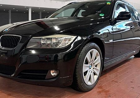 BMW 318i Touring -