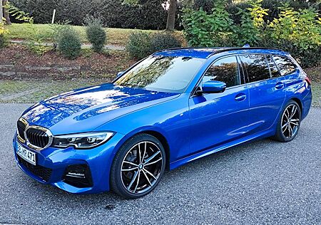 BMW 320d xDrive Touring M-Sport AHK 360° Kamera H&K