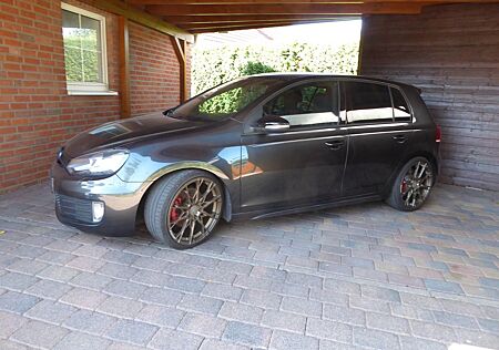 VW Golf Volkswagen GTI 2.0 TSI 2.Hand / Scheckheft / 19 Zoll