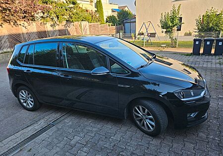 VW Golf Sportsvan Volkswagen Schöner mit wenigen KM