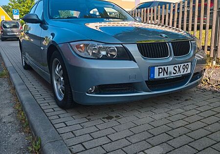 BMW 318i -