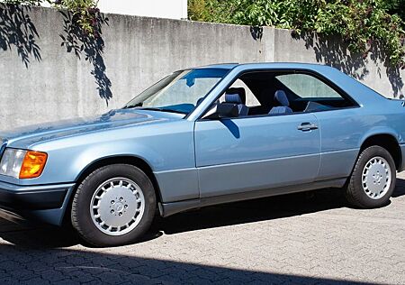 Mercedes-Benz CE 300 w124