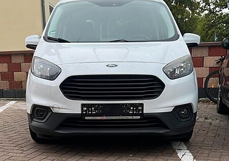 Ford Transit Courier (§ 25a UStG)