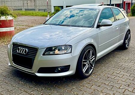 Audi A3 2.0 TDI Attraction / TOP!