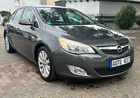 Opel Astra J Lim. 5-trg. Cosmo