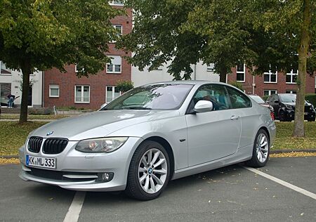 BMW 318 Coupé - E92 LCI Top gepflegt