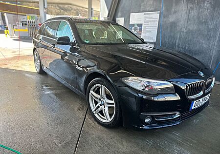 BMW 535i xDrive Touring A Luxury Line Luxury Line
