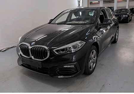 BMW 116 d Aut. LED-Xenon Navi KeylessGo Klima PDC .