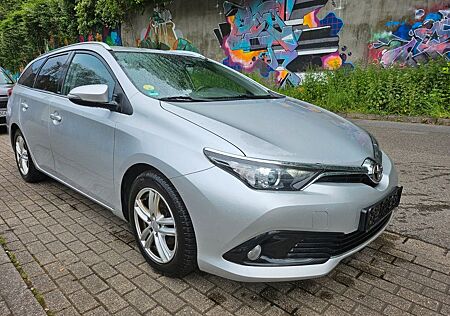 Toyota Auris Touring Sports Edition-S+