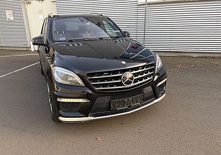 Mercedes-Benz ML 63 AMG *Panoramad.*Harman-Kardon*Standheizung