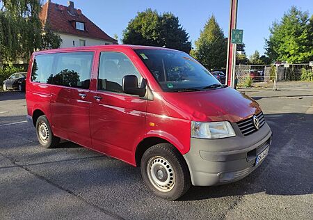 VW T5 Transporter Volkswagen - 9 Sitzer