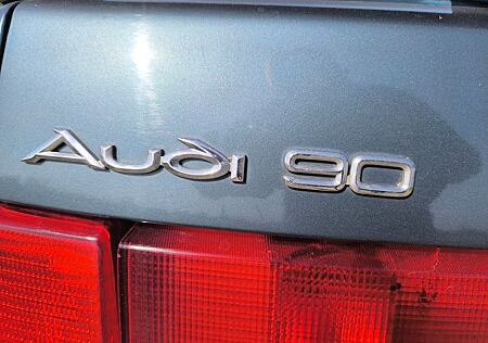 Audi 90
