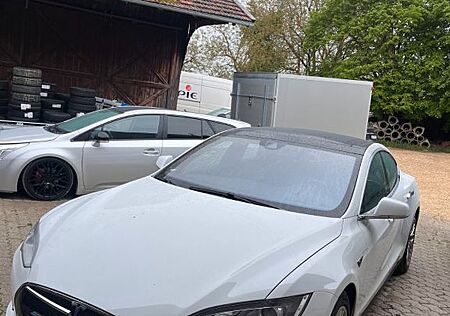 Tesla Model S Dual 70 D