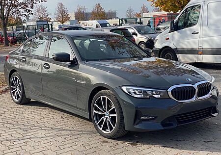 BMW 320 Lim. i M-Sportpaket -Scheckheftgepflegt