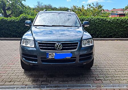 VW Touareg Volkswagen 3.0 V6 TDI Tiptronic Standard
