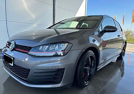 VW Golf Volkswagen 2.0 TSI BMT GTI Performance GTI Performance
