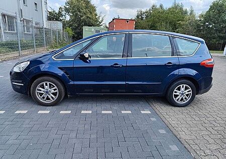 Ford S-Max 1,6 *KAMERA.*KLIMAA*SHZ*PANO*NAVI*