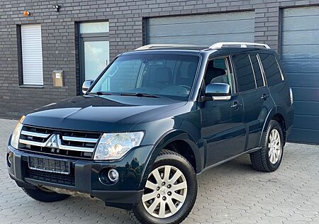 Mitsubishi Pajero 3.2 DI-D*2.Hand*Automatik*4x4*AHK*7-Sitz*