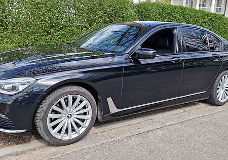 BMW 730d xDrive Schiebedach Massage 360°kamera