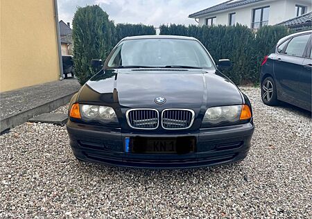 BMW 318i touring E46