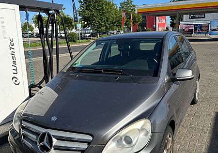 Mercedes-Benz B 180 CDI - Automatik/Navi/Sitzheizung/Garantie