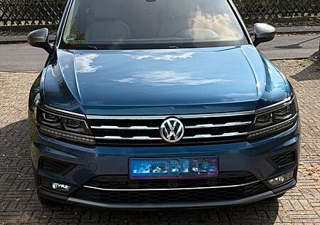 VW Tiguan Allspace Volkswagen 2.0 TSI 162kW DSG 4MOTION Hi...