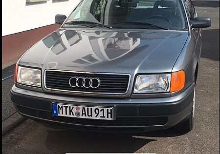 Audi 100