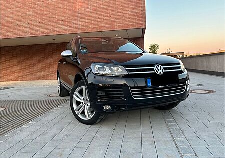 VW Touareg Volkswagen , 3.0. V6 TDI, VollAus, Sehr geplfegt