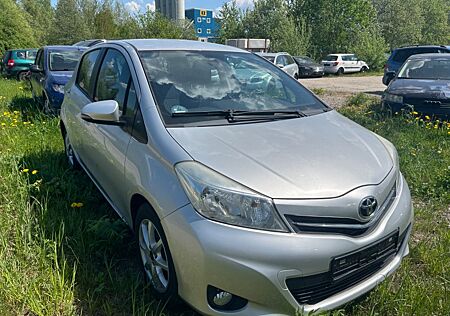 Toyota Yaris Life