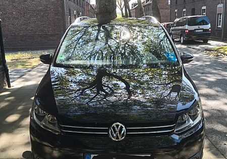 VW Touran Volkswagen 2.0 TDI 125 kW DSG Highline Highline