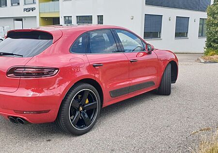 Porsche Macan Turbo Performancen Garantie bis 6/2026