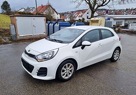 Kia Rio Attract 8 fach bereift Tüv 7/27 1.Hand