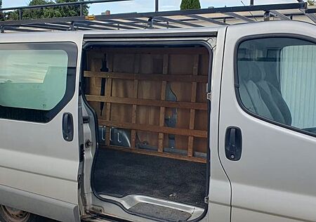 Opel Vivaro Transporter