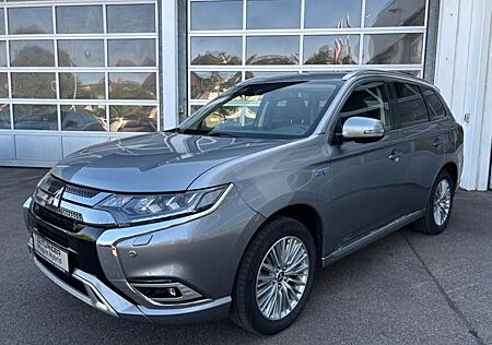 Mitsubishi Plug in Hybrid Outlander Plug-in Hybrid Outlander PLUS Fahrassistenz-Pak.