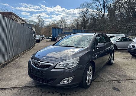 Opel Astra J Sports Tourer 150 Jahre TÜV NEU